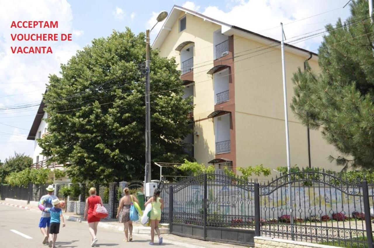 Vila Cu Livada كوستِنيست المظهر الخارجي الصورة