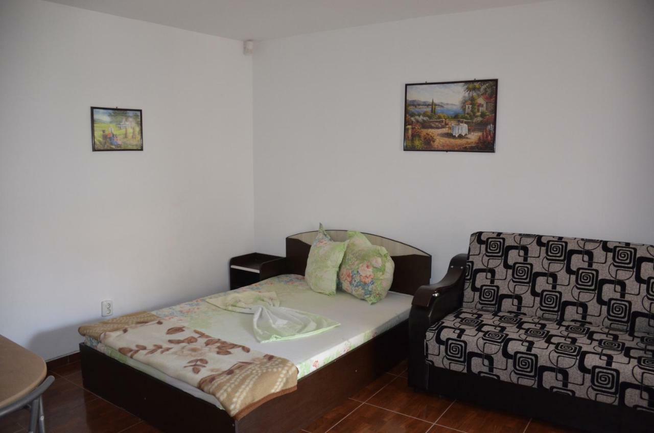 Vila Cu Livada كوستِنيست المظهر الخارجي الصورة