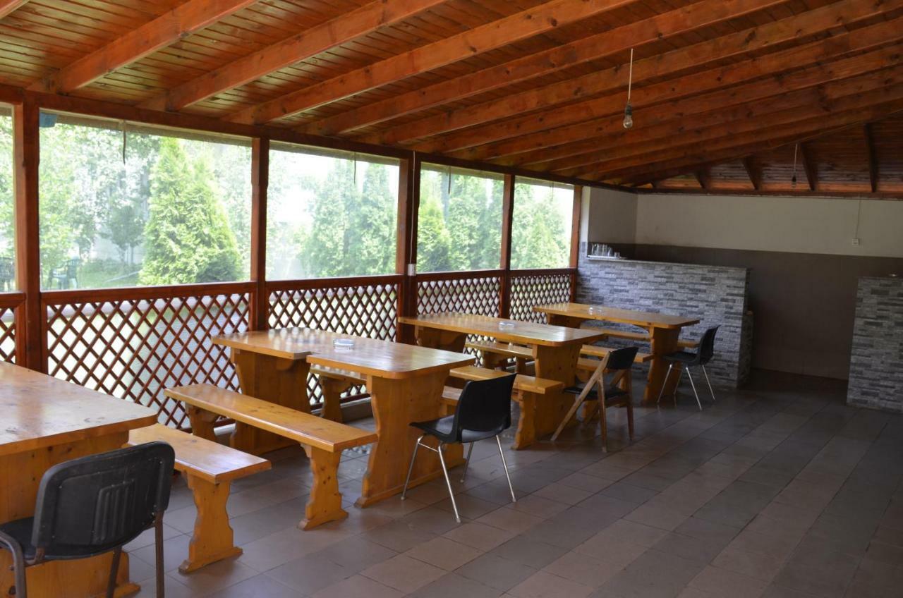 Vila Cu Livada كوستِنيست المظهر الخارجي الصورة